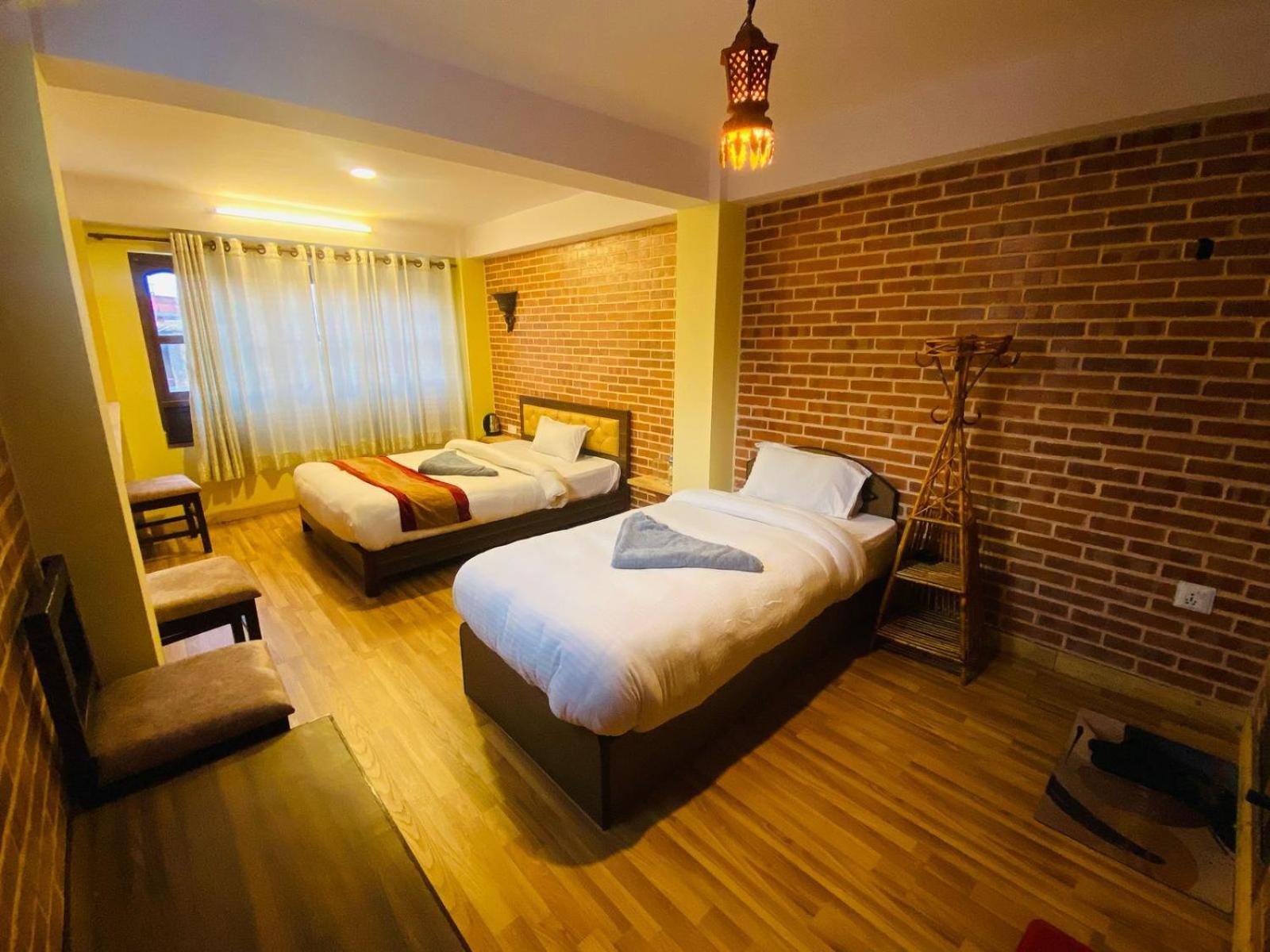 Hotel Durbar Side บักตะปูร์ ภายนอก รูปภาพ