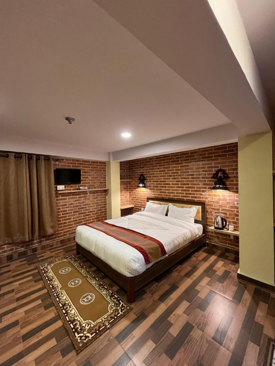 Hotel Durbar Side บักตะปูร์ ภายนอก รูปภาพ